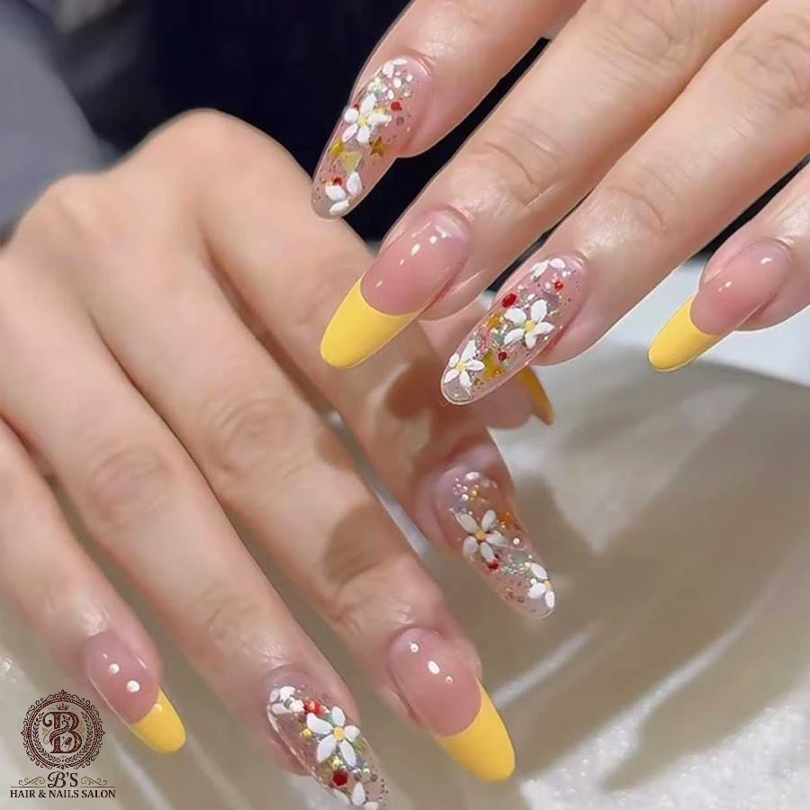 Nail Aug 20